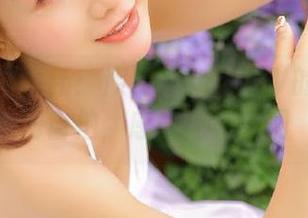 每周美图更新：欣赏Kuuko W的喜多川海自拍，感受完美瞬间
